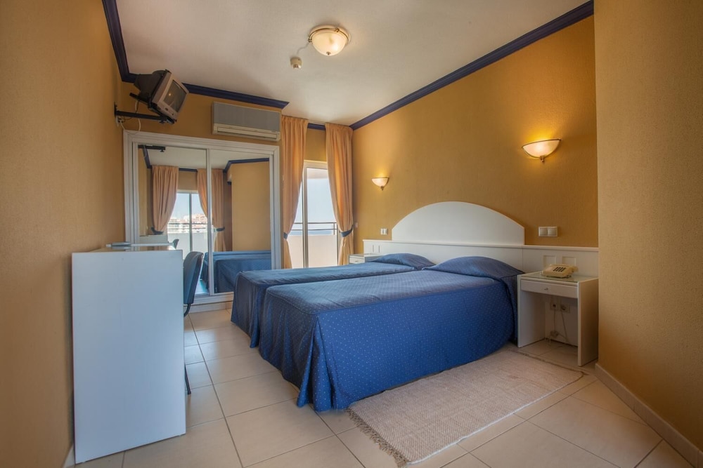 Hotel Atismar — Hotel rooms in Quarteira, Faro