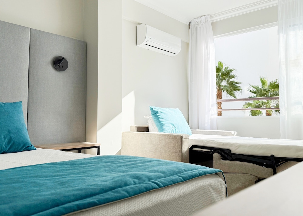 Hotel Atismar — Hotel rooms in Quarteira, Faro