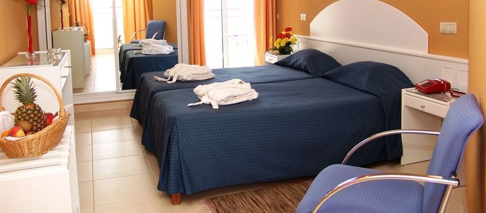 Hotel Atismar — Hotel rooms in Quarteira, Faro