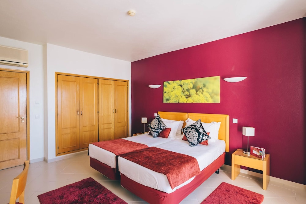 Grand Muthu Forte da Oura — Hotel rooms in Albufeira, Faro