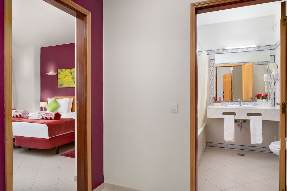 Grand Muthu Forte da Oura — Hotel rooms in Albufeira, Faro