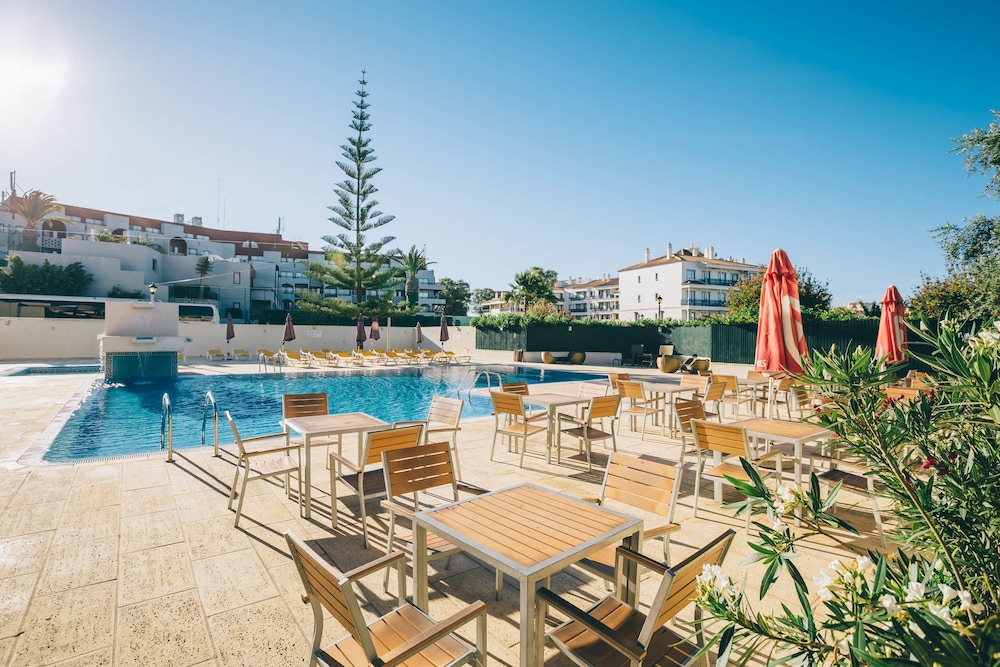 Grand Muthu Forte da Oura — Swimming pool in Albufeira, Faro