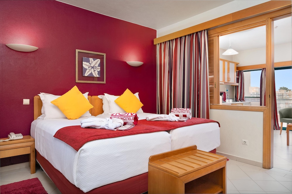 Grand Muthu Forte da Oura — Hotel rooms in Albufeira, Faro