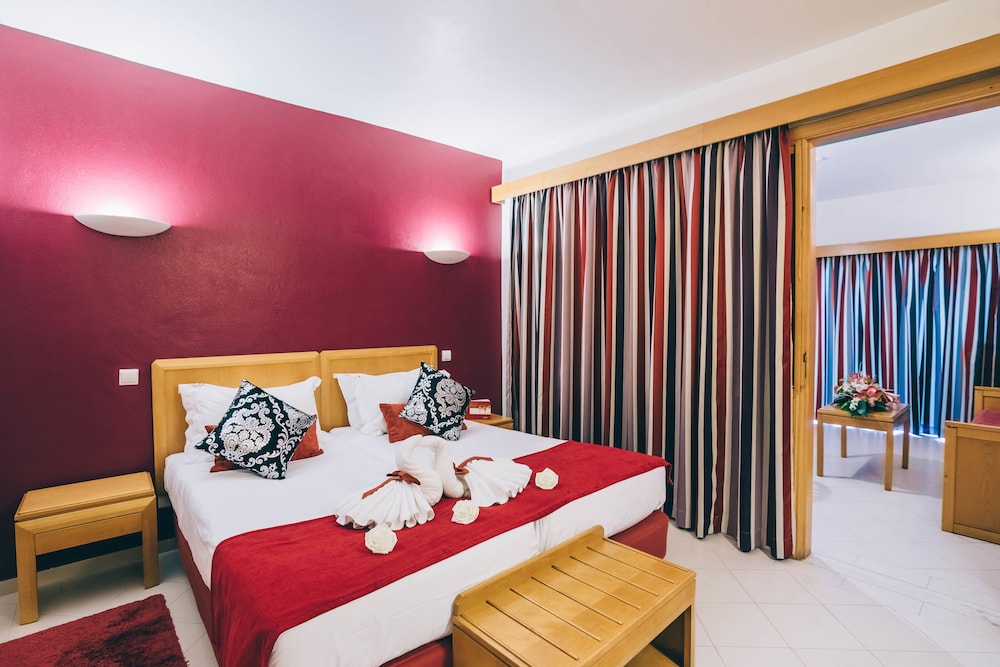 Grand Muthu Forte da Oura — Hotel rooms in Albufeira, Faro