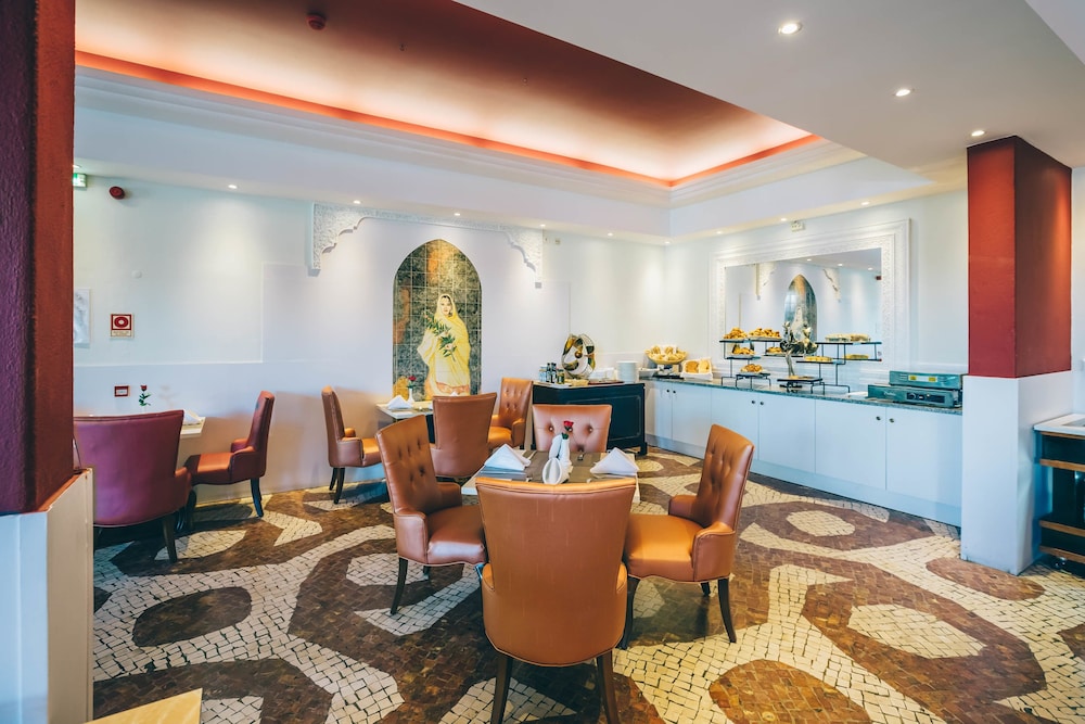 Grand Muthu Forte da Oura — Restaurant & bars in Albufeira, Faro