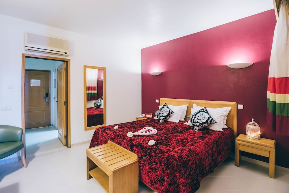 Grand Muthu Forte da Oura — Hotel rooms in Albufeira, Faro