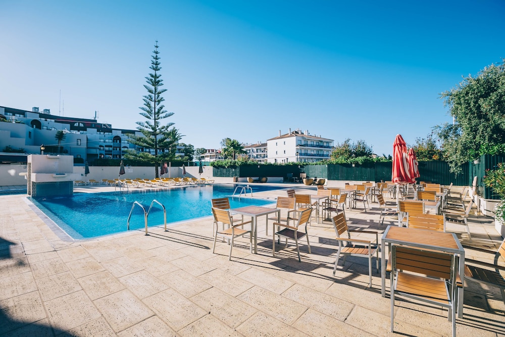 Grand Muthu Forte da Oura — Swimming pool in Albufeira, Faro
