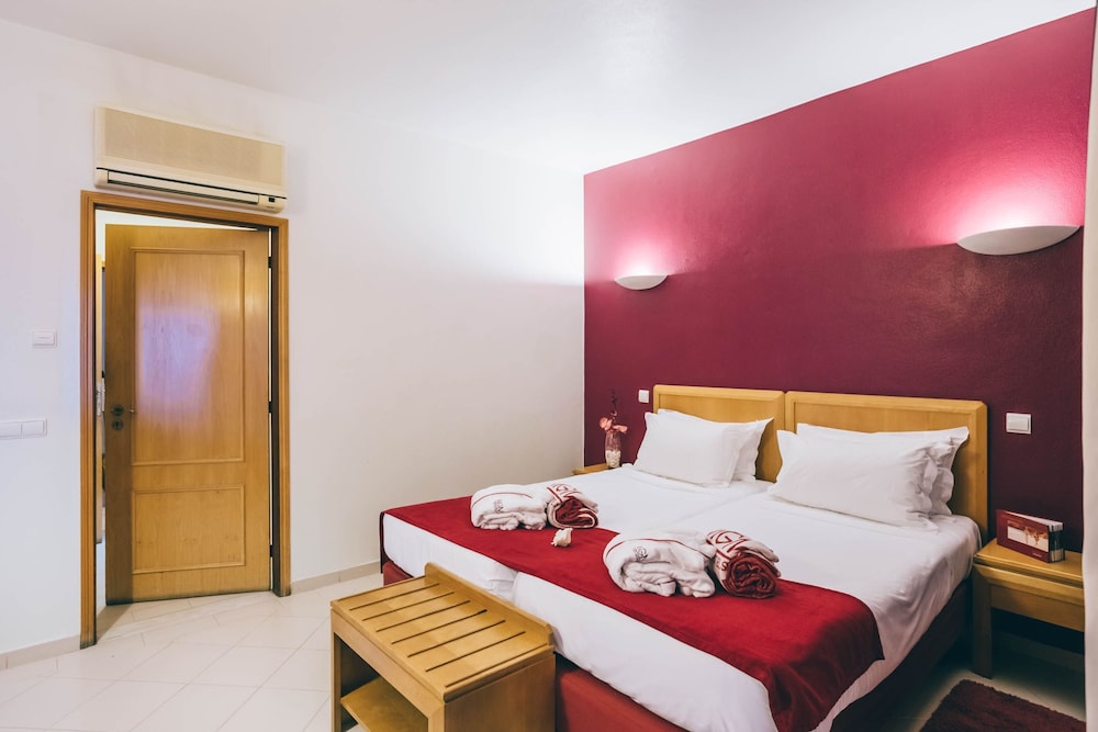 Grand Muthu Forte da Oura — Hotel rooms in Albufeira, Faro