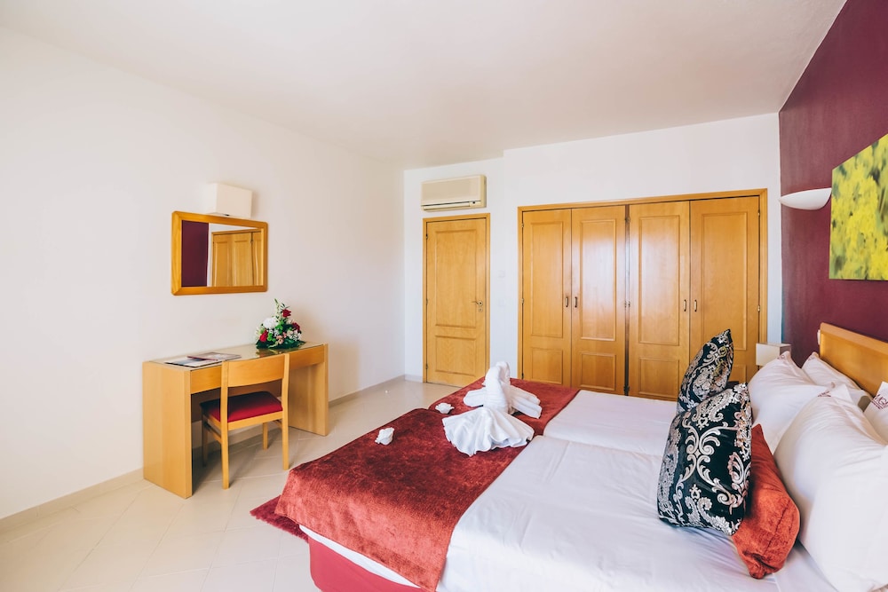 Grand Muthu Forte da Oura — Hotel rooms in Albufeira, Faro