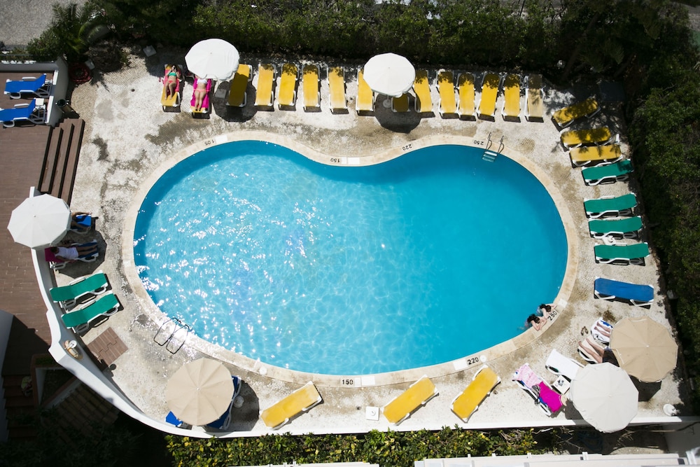 Mirachoro Albufeira — Swimming pool in Albufeira, Faro