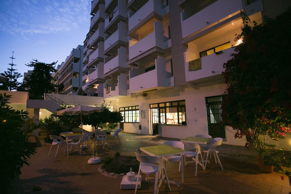 Mirachoro Albufeira — Hotel building in Albufeira, Faro