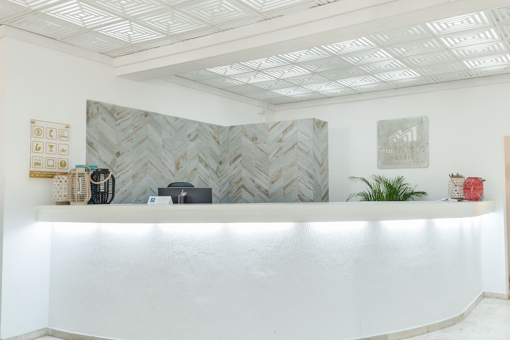 Mirachoro Albufeira — Hotel building in Albufeira, Faro