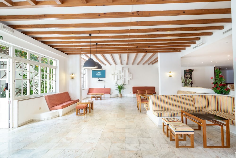 Mirachoro Albufeira — Hotel building in Albufeira, Faro