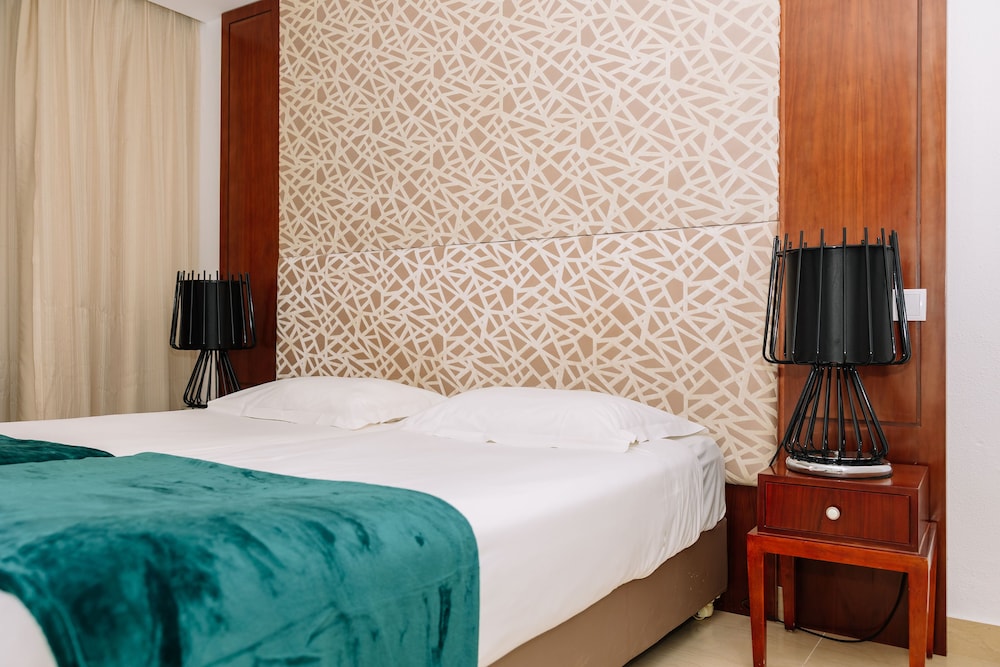 Muthu Clube Praia da Oura — Hotel rooms in Albufeira, Faro