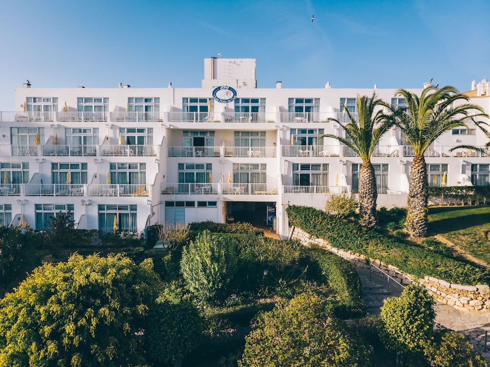 Muthu Clube Praia da Oura — Hotel building in Albufeira, Faro