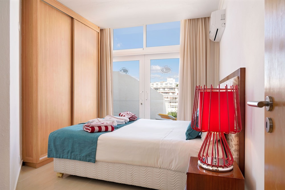 Muthu Clube Praia da Oura — Hotel rooms in Albufeira, Faro