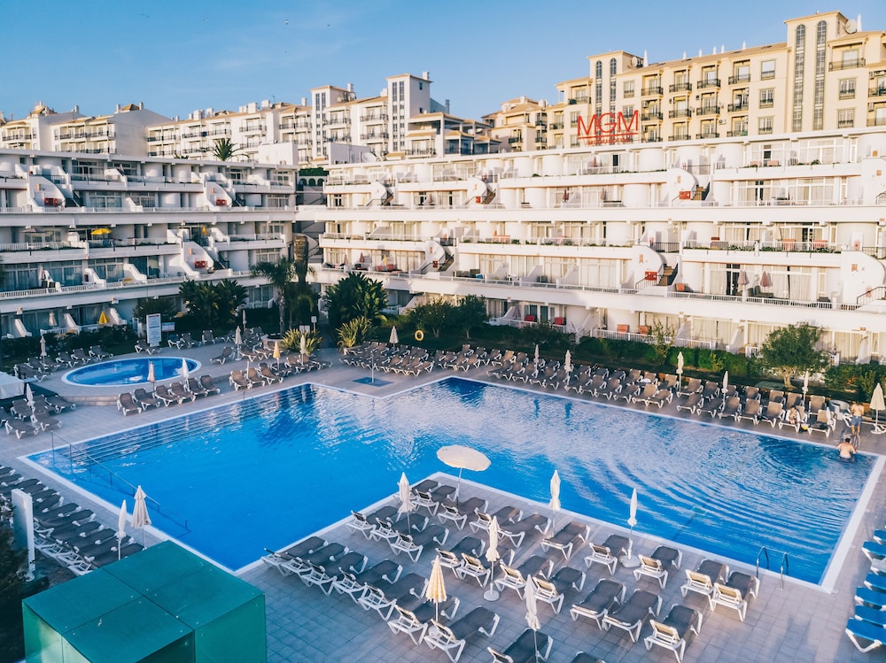 Muthu Clube Praia da Oura — Swimming pool in Albufeira, Faro
