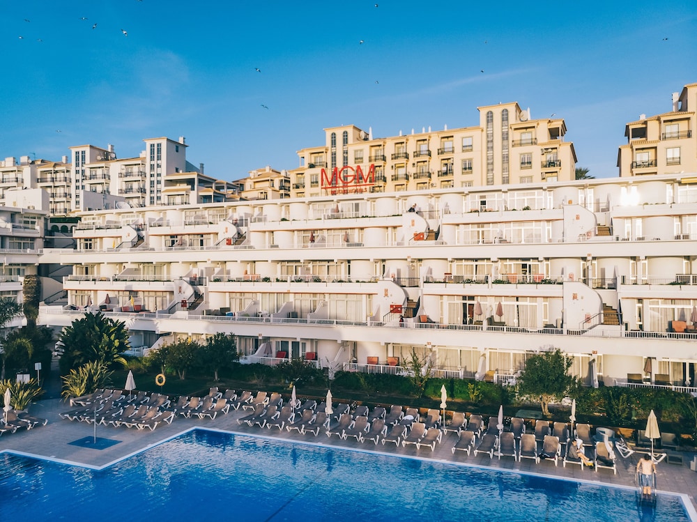 Muthu Clube Praia da Oura — Hotel building in Albufeira, Faro