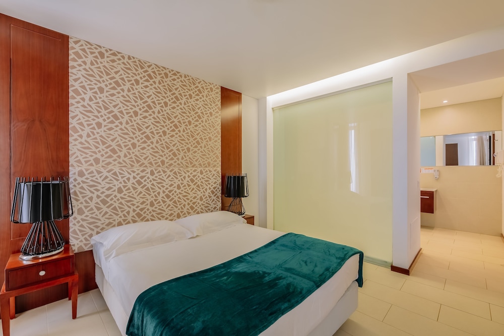 Muthu Clube Praia da Oura — Hotel rooms in Albufeira, Faro