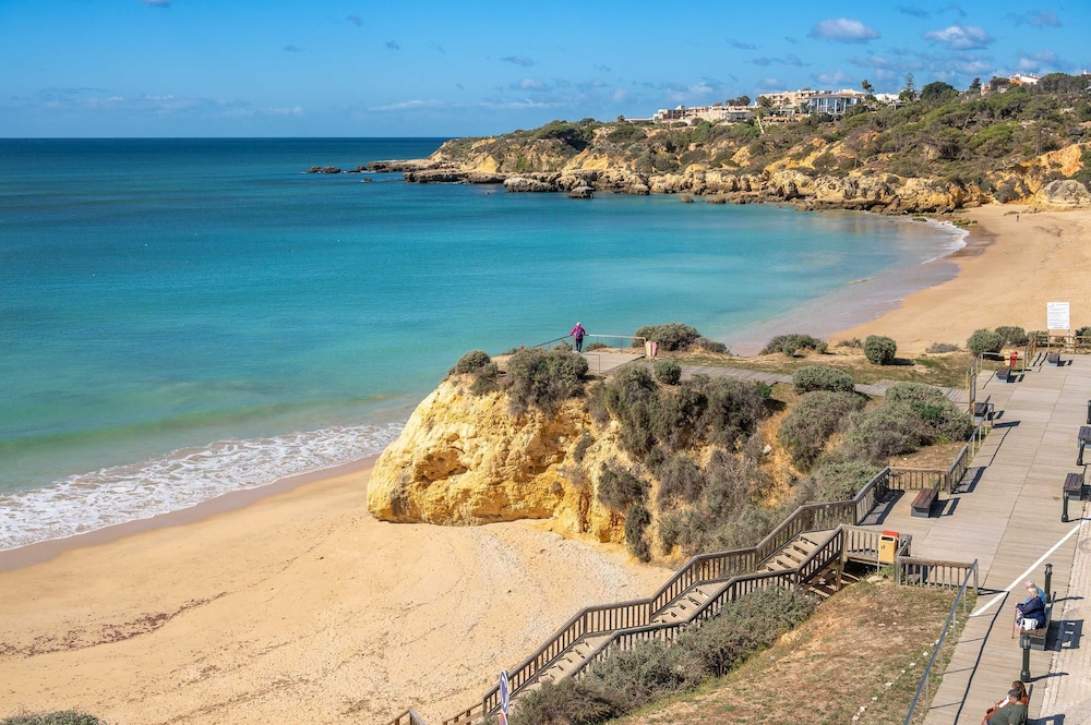Muthu Clube Praia da Oura — Beach in Albufeira, Faro