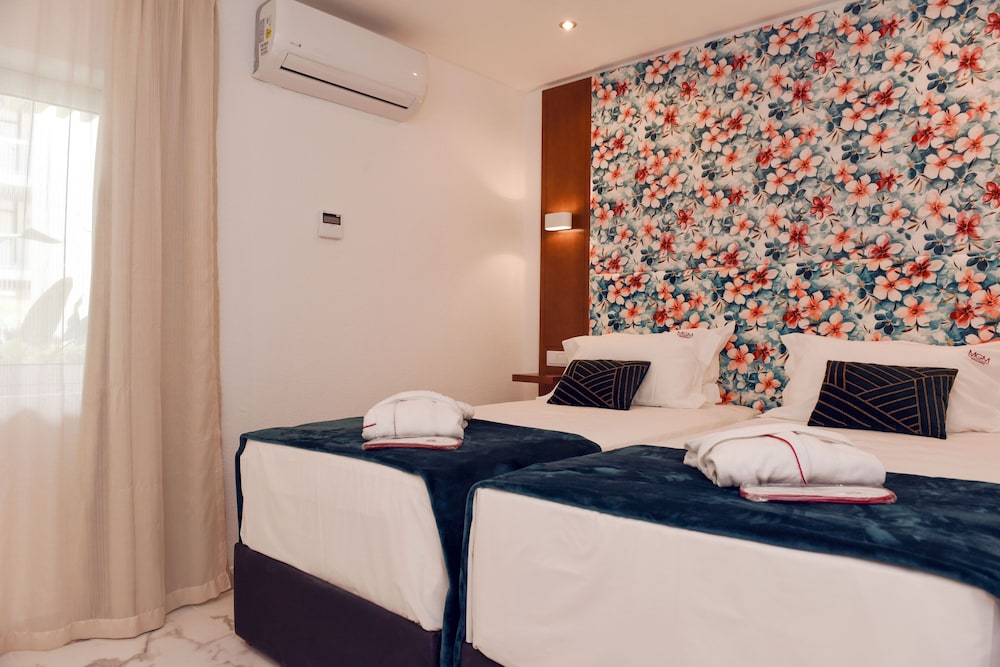 Muthu Clube Praia da Oura — Hotel rooms in Albufeira, Faro