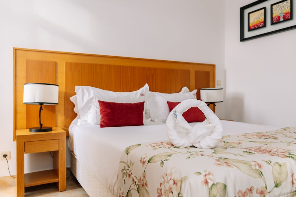 Muthu Clube Praia da Oura — Hotel rooms in Albufeira, Faro