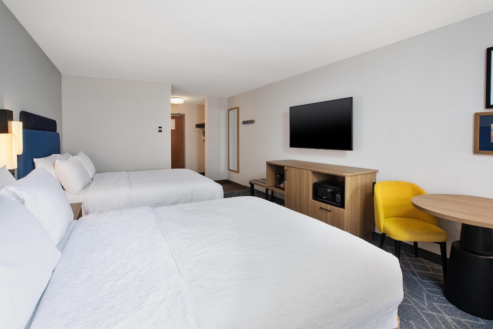 Hampton Inn Hotel Detroit/Belleville-Airport Area — Hotel rooms in Belleville, Michigan
