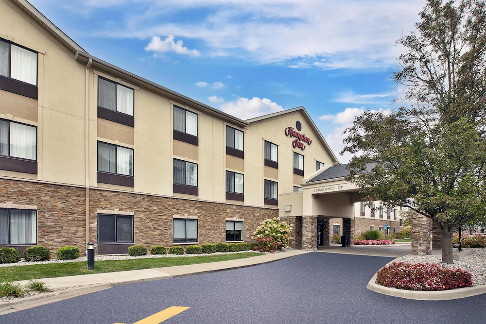 Hampton Inn Hotel Detroit/Belleville-Airport Area — Hotel building in Belleville, Michigan