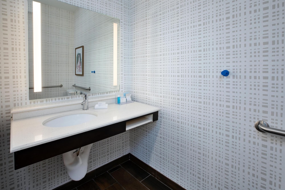 Hampton Inn Hotel Detroit/Belleville-Airport Area — Hotel rooms in Belleville, Michigan