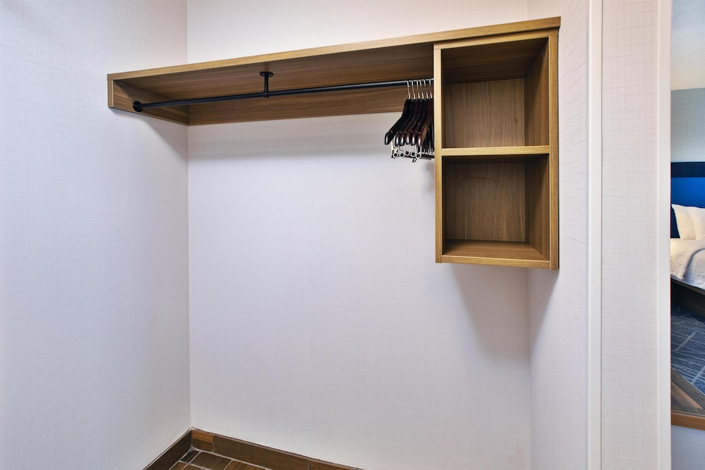 Hampton Inn Hotel Detroit/Belleville-Airport Area — Hotel rooms in Belleville, Michigan