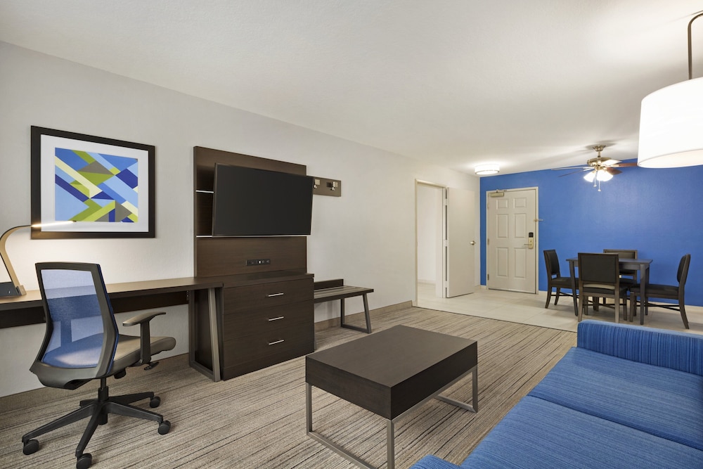 Holiday Inn Express Sarasota East - I-75 by IHG — Hotel rooms in Sarasota, Florida