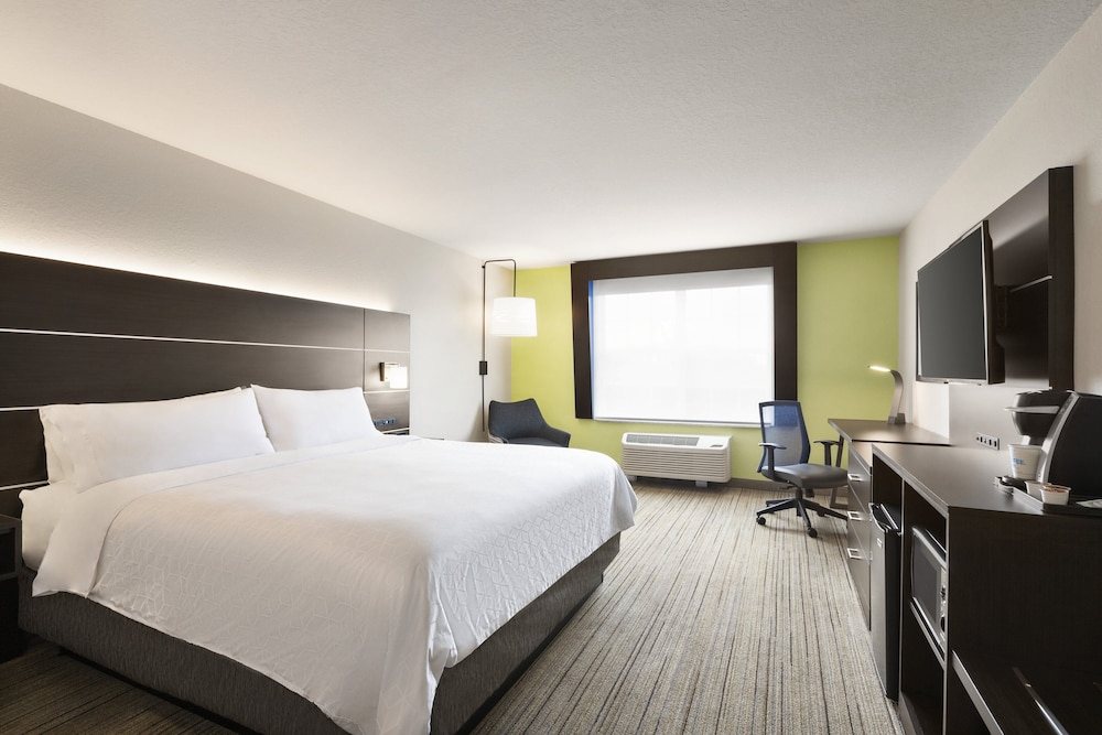Holiday Inn Express Sarasota East - I-75 by IHG — Hotel rooms in Sarasota, Florida