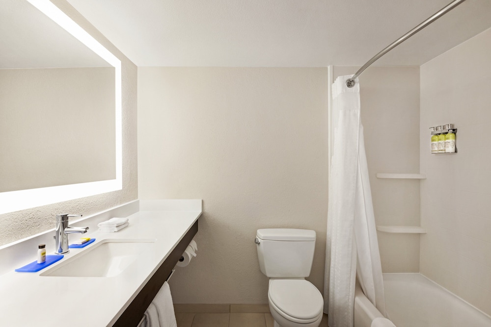 Holiday Inn Express Sarasota East - I-75 by IHG — Hotel rooms in Sarasota, Florida