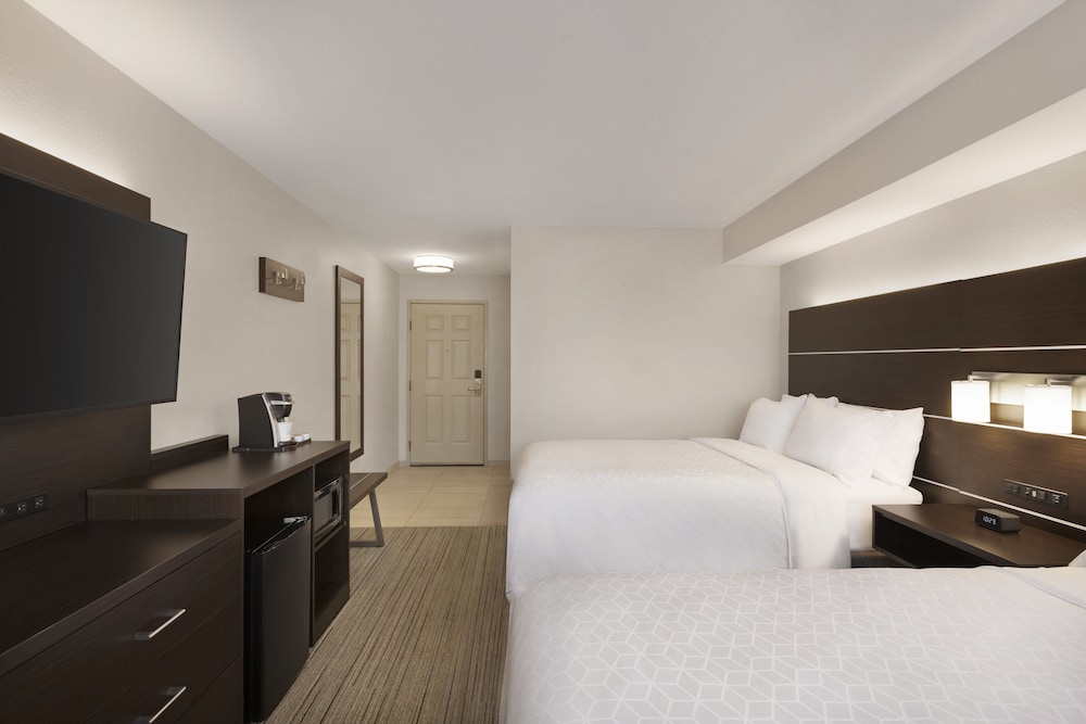 Holiday Inn Express Sarasota East - I-75 by IHG — Hotel rooms in Sarasota, Florida