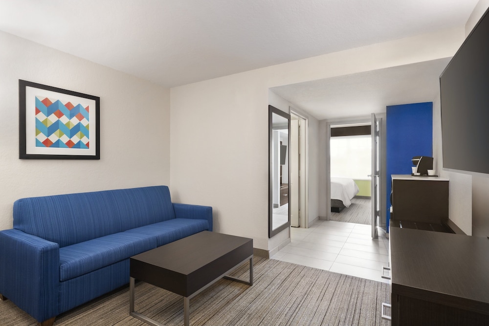 Holiday Inn Express Sarasota East - I-75 by IHG — Hotel rooms in Sarasota, Florida