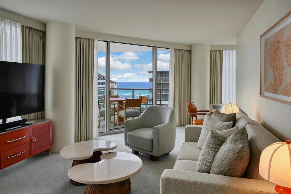 Ka Laʻi Waikiki Beach, LXR Hotels & Resorts — Hotel rooms in Honolulu, Hawaii