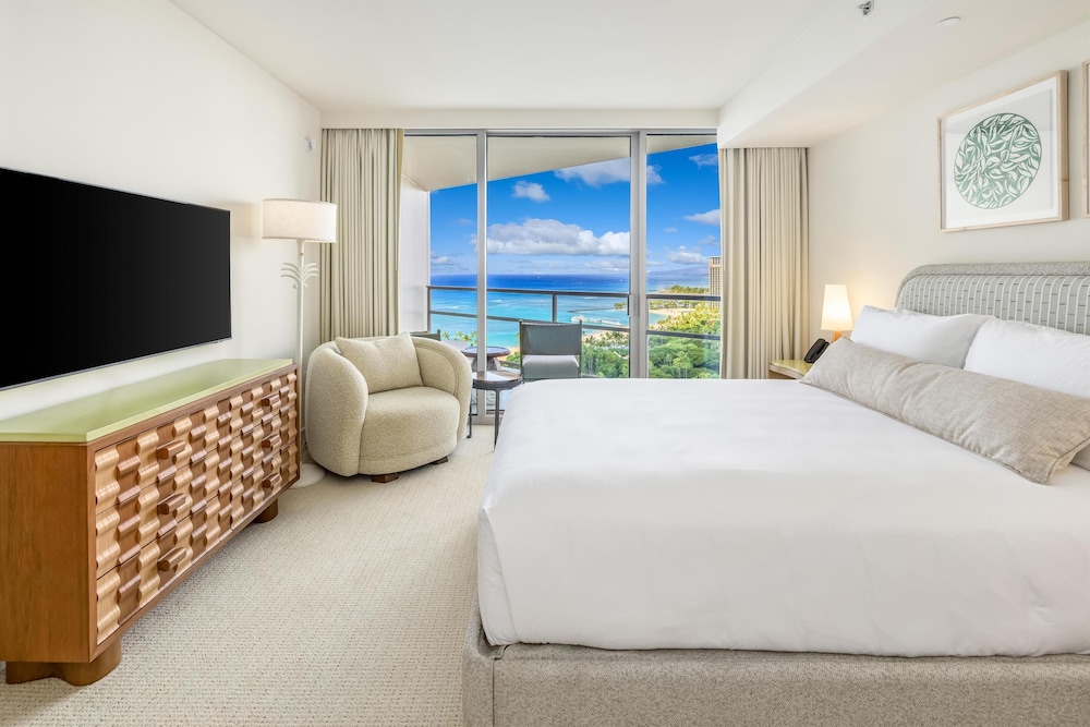Ka Laʻi Waikiki Beach, LXR Hotels & Resorts — Hotel rooms in Honolulu, Hawaii