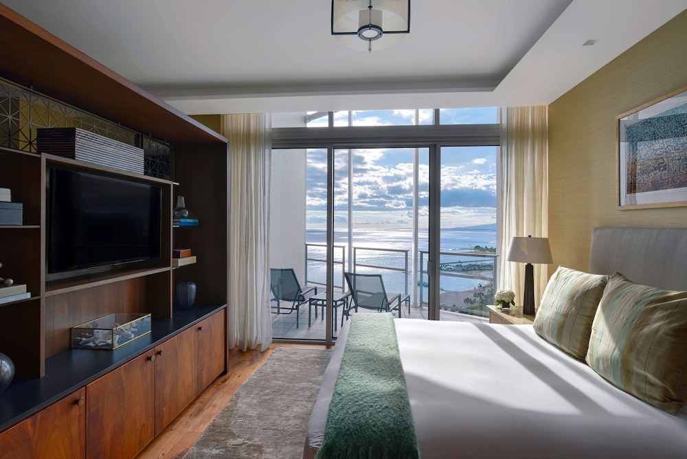 Ka Laʻi Waikiki Beach, LXR Hotels & Resorts — Hotel rooms in Honolulu, Hawaii