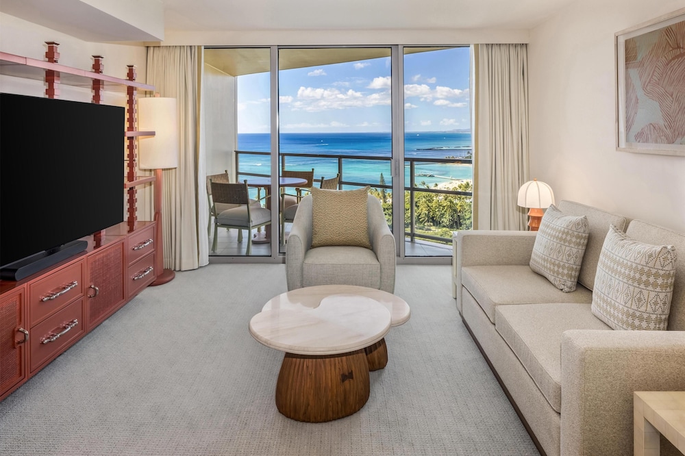 Ka Laʻi Waikiki Beach, LXR Hotels & Resorts — Hotel rooms in Honolulu, Hawaii