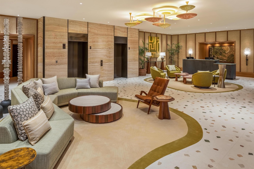 Ka Laʻi Waikiki Beach, LXR Hotels & Resorts — Hotel building in Honolulu, Hawaii