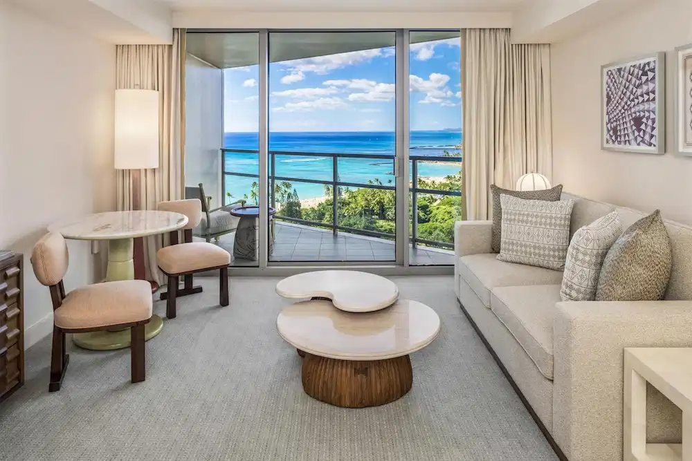 Ka Laʻi Waikiki Beach, LXR Hotels & Resorts — Hotel rooms in Honolulu, Hawaii