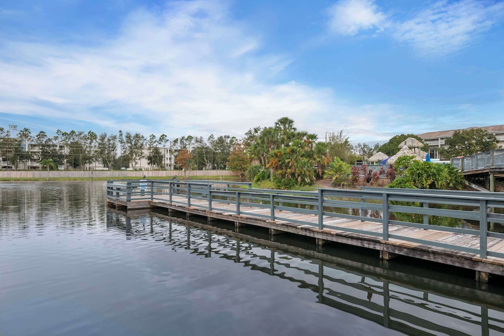 Hilton Vacation Club Aqua Sol Orlando West — Attractions in the area in Winter Garden, Florida