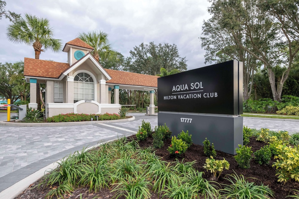 Hilton Vacation Club Aqua Sol Orlando West — Hotel building in Winter Garden, Florida