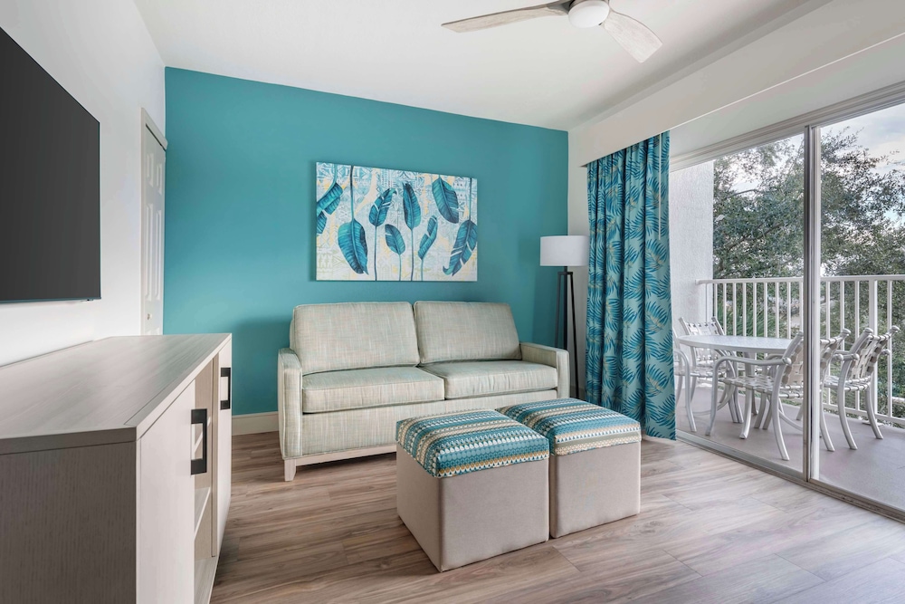 Hilton Vacation Club Aqua Sol Orlando West — Hotel rooms in Winter Garden, Florida