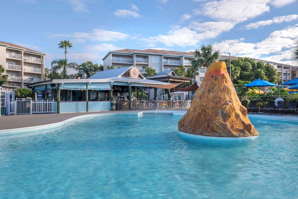 Hilton Vacation Club Aqua Sol Orlando West — Swimming pool in Winter Garden, Florida