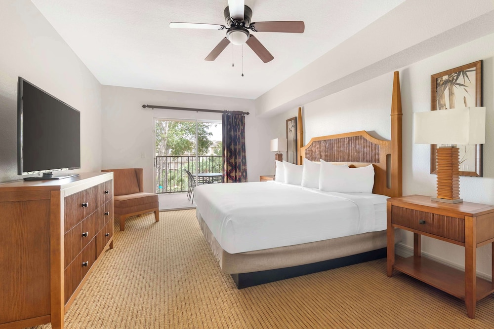 Hilton Vacation Club Aqua Sol Orlando West — Hotel rooms in Winter Garden, Florida