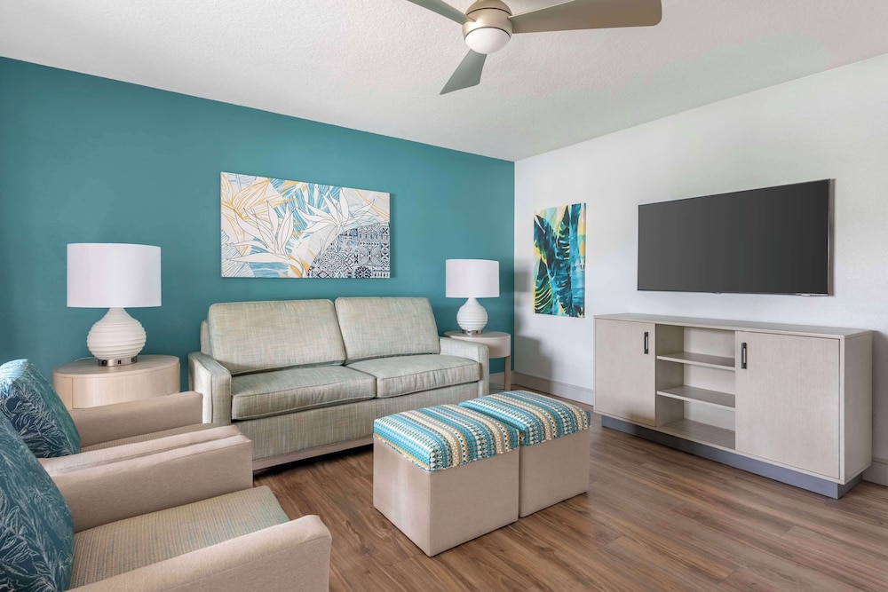 Hilton Vacation Club Aqua Sol Orlando West — Hotel rooms in Winter Garden, Florida