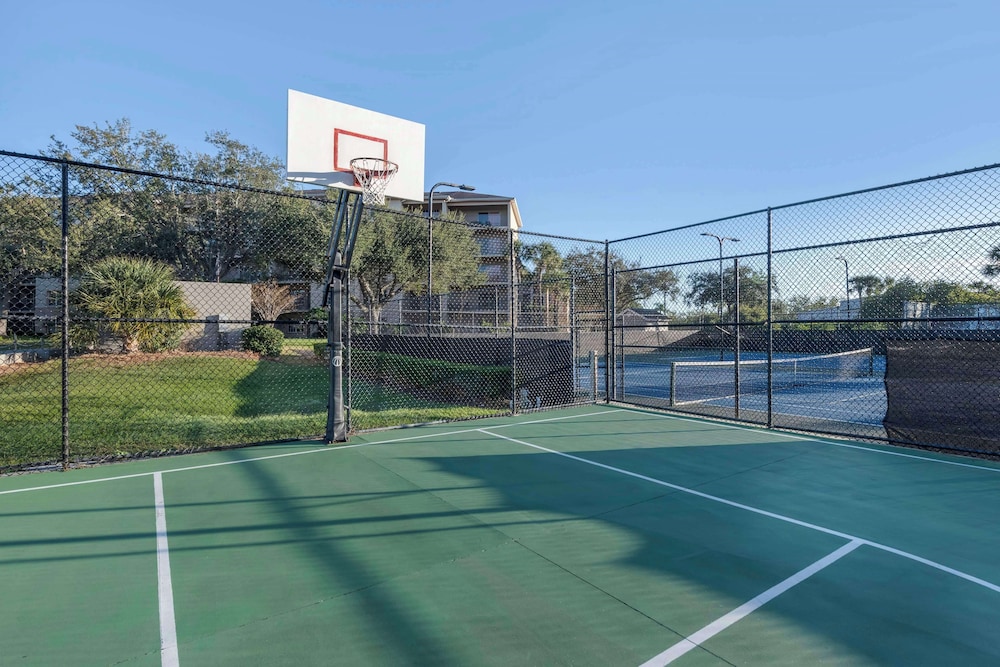 Hilton Vacation Club Aqua Sol Orlando West — Sports & recreation in Winter Garden, Florida
