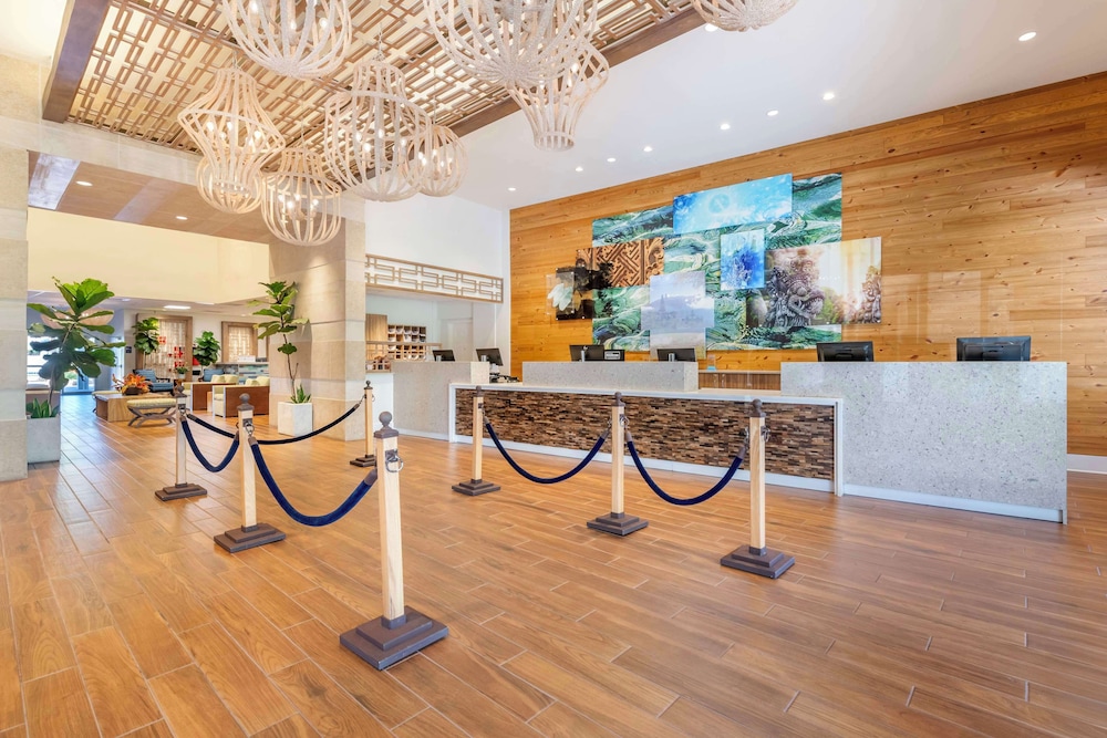 Hilton Vacation Club Aqua Sol Orlando West — Hotel building in Winter Garden, Florida