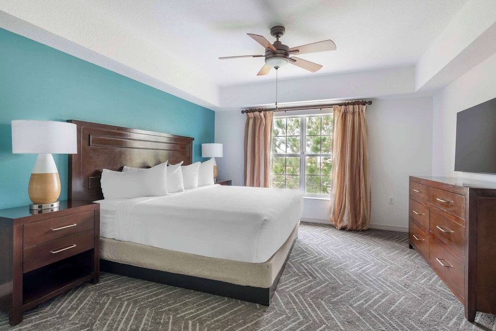 Hilton Vacation Club Aqua Sol Orlando West — Hotel rooms in Winter Garden, Florida